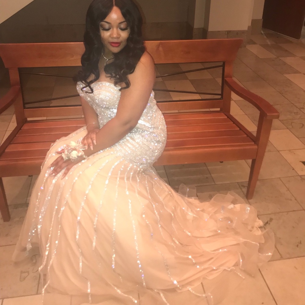 PROM DRESS - Picture 5 of 5